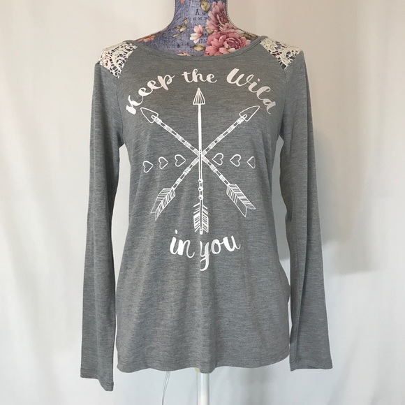 LACE SHOULDER TUNIC TOP - Picture 8 of 8